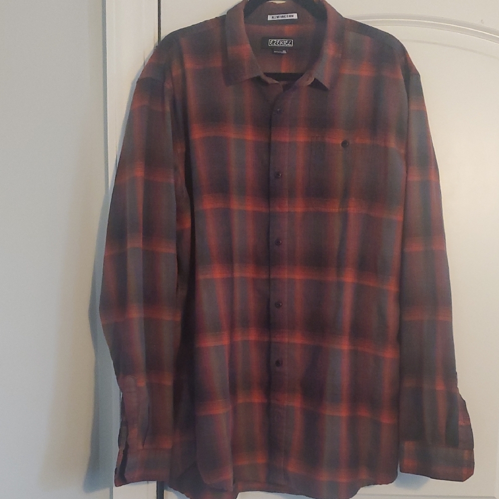 Ezekiel Men's Plaid Button-Down Shirt in Red and Black